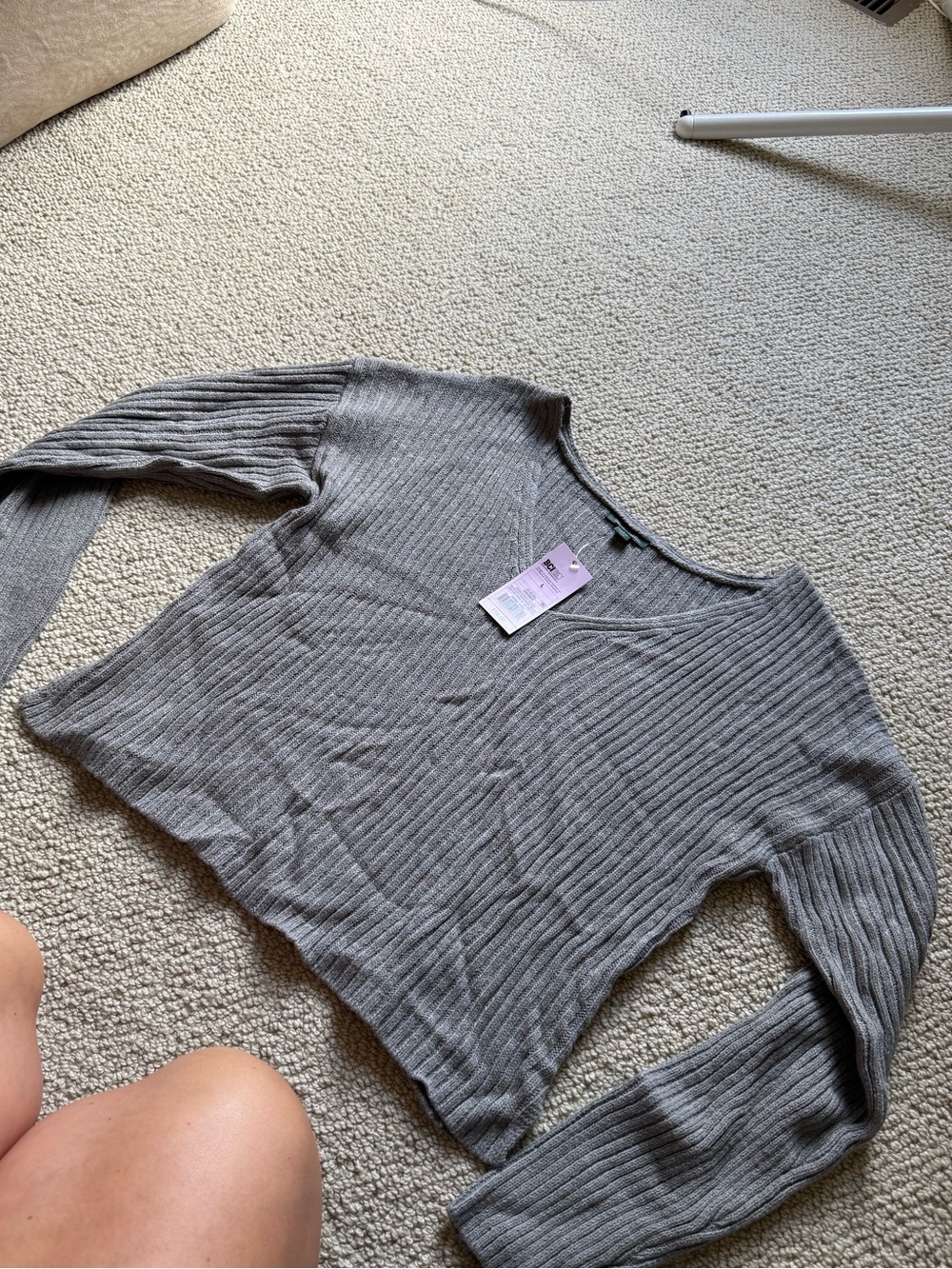 wild fable Gray Ribbed V-Neck Long Sleeve Top